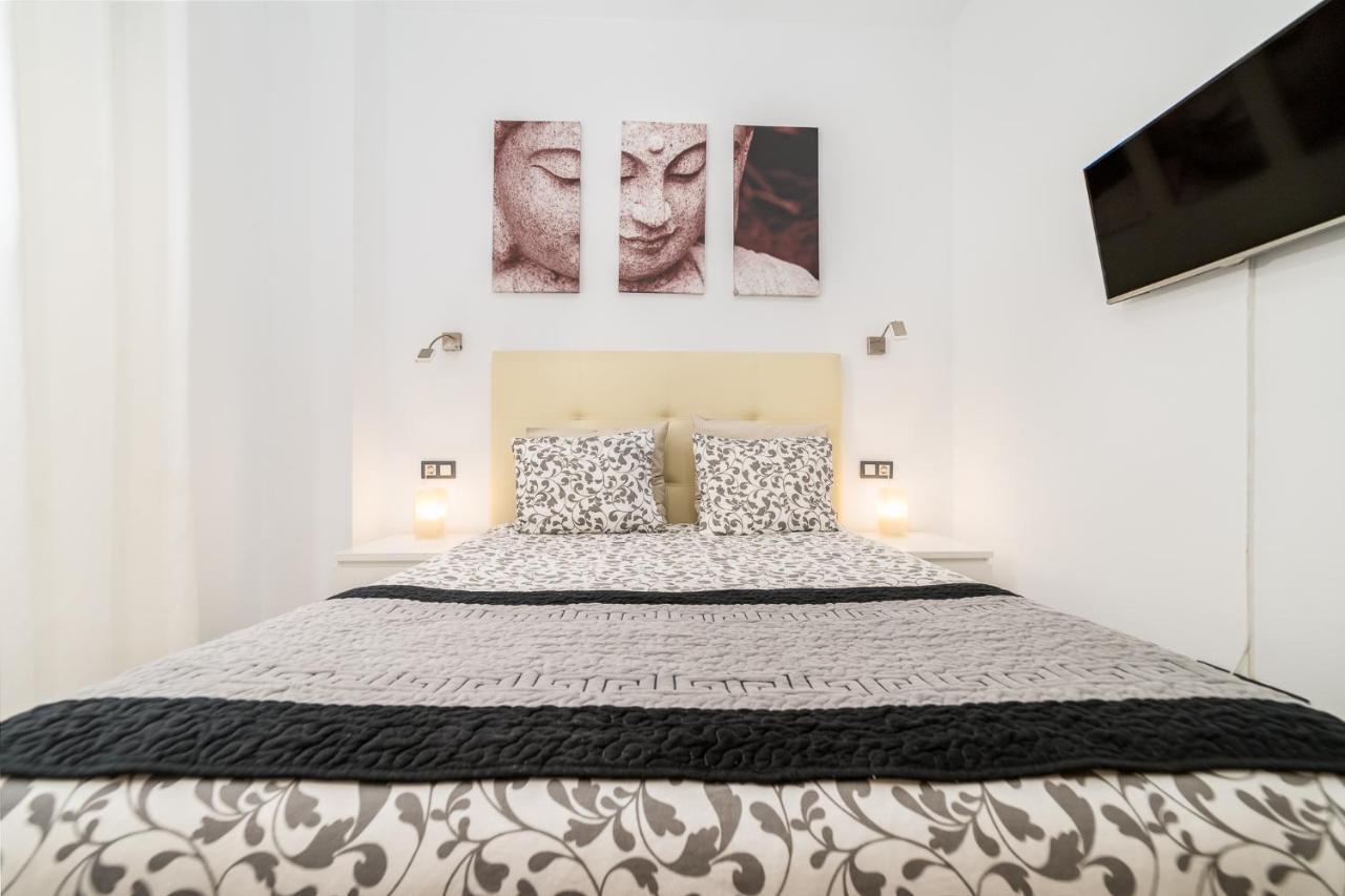Picasso With Swimming Pool And Parking In The Center! Màlaga