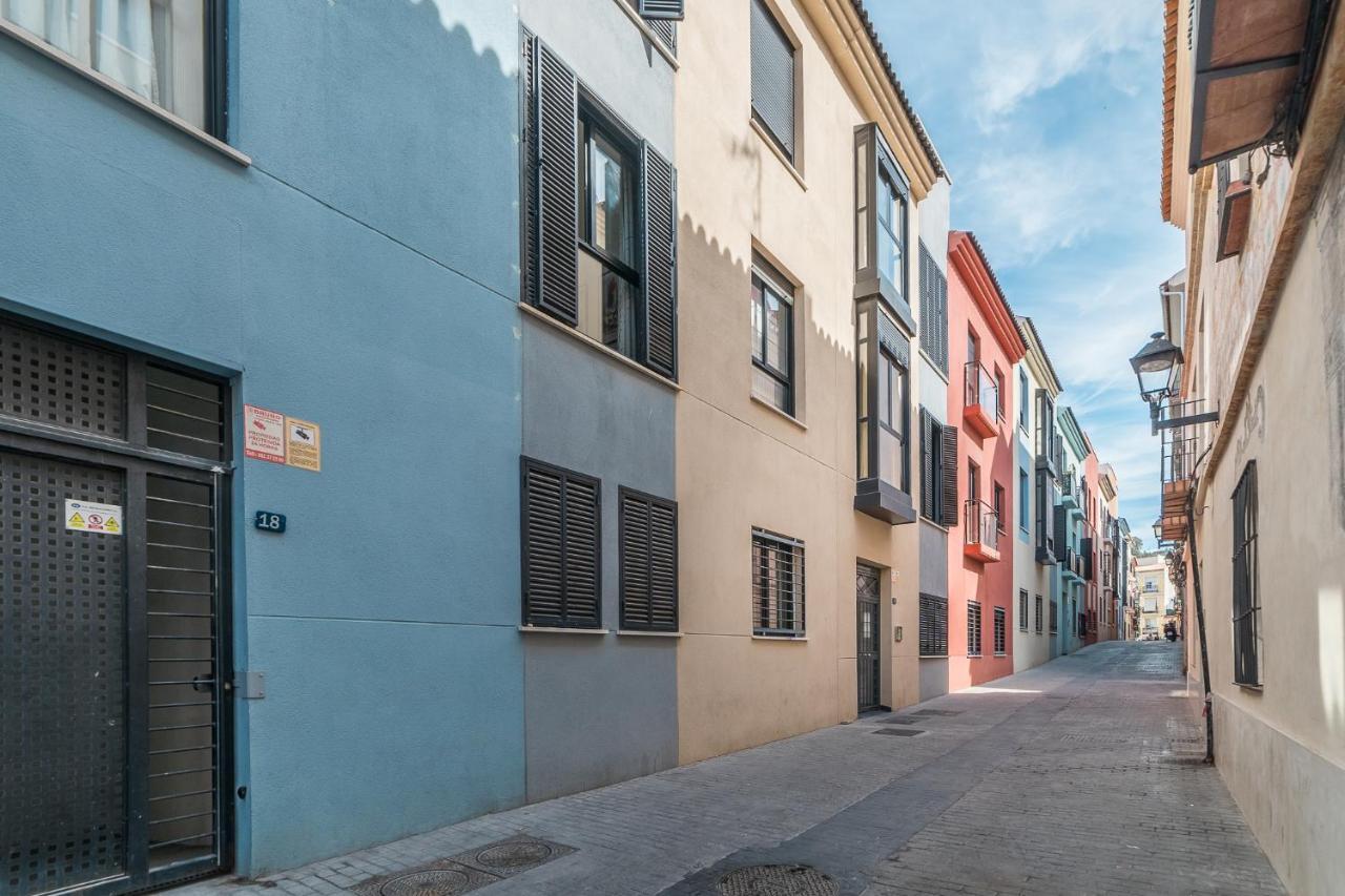 Picasso With Swimming Pool And Parking In The Center! * Màlaga
